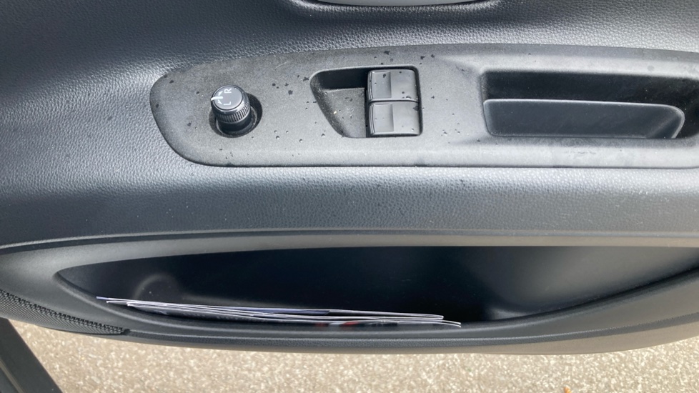 Toyota Aygo X 1.0 VVT-i Edge 5dr Auto Petrol Hatchback - Image 32