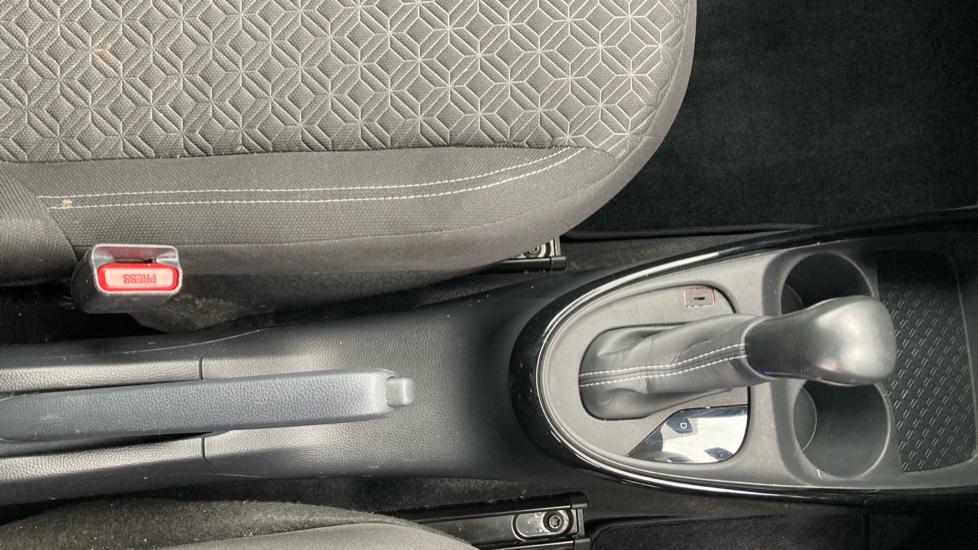 Toyota Aygo X 1.0 VVT-i Edge 5dr Auto Petrol Hatchback - Image 37