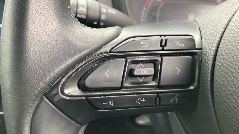 Toyota Aygo X 1.0 VVT-i Edge 5dr Auto Petrol Hatchback - Image 38
