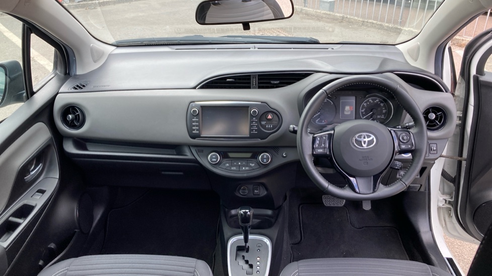 Toyota Yaris 1.5 Hybrid Icon Tech 5dr CVT Hybrid Hatchback - Image 6