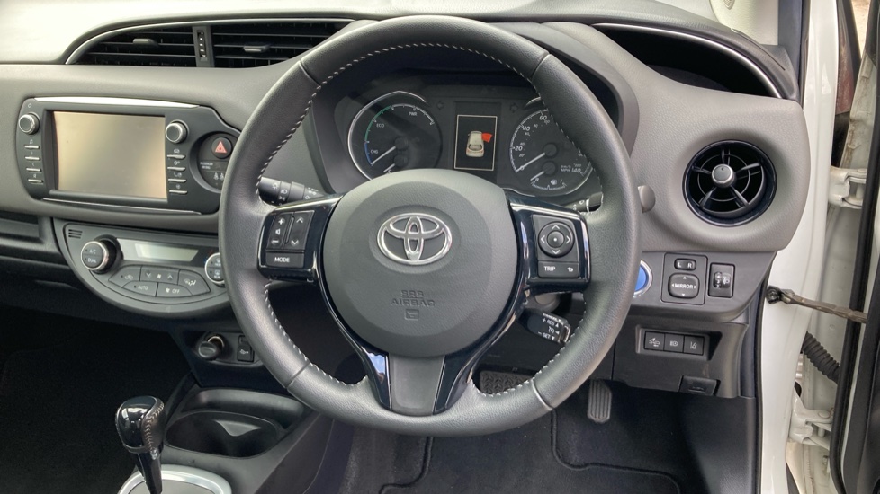 Toyota Yaris 1.5 Hybrid Icon Tech 5dr CVT Hybrid Hatchback - Image 7