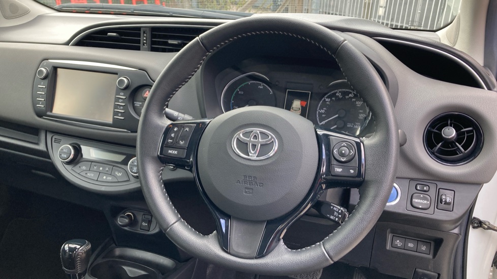 Toyota Yaris 1.5 Hybrid Icon Tech 5dr CVT Hybrid Hatchback - Image 10