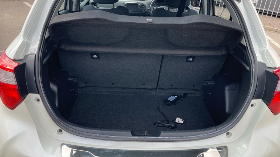 Toyota Yaris 1.5 Hybrid Icon Tech 5dr CVT Hybrid Hatchback - Image 13