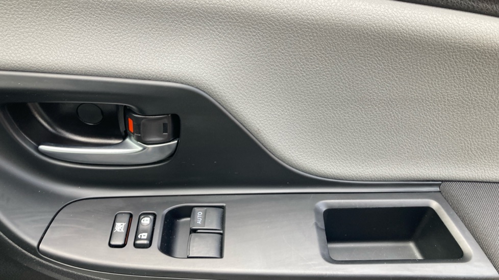 Toyota Yaris 1.5 Hybrid Icon Tech 5dr CVT Hybrid Hatchback - Image 20