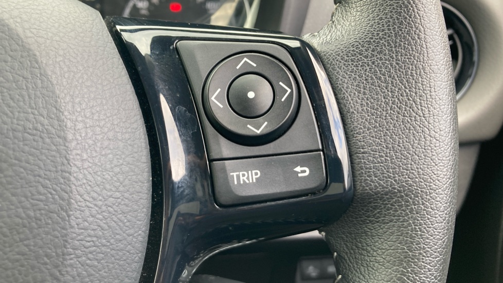 Toyota Yaris 1.5 Hybrid Icon Tech 5dr CVT Hybrid Hatchback - Image 30
