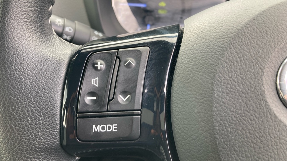 Toyota Yaris 1.5 Hybrid Icon Tech 5dr CVT Hybrid Hatchback - Image 39