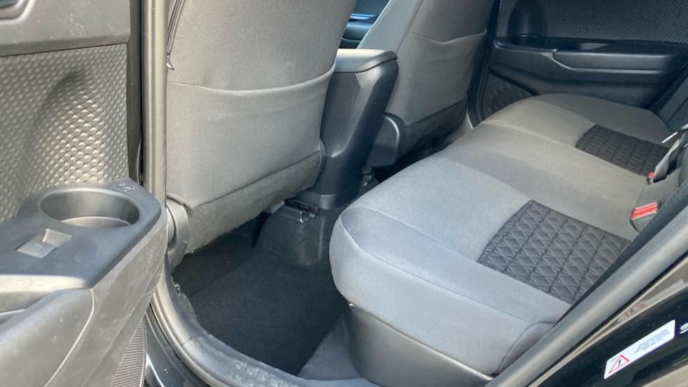 Toyota C-HR 2.0 Hybrid Design 5dr CVT Hybrid Hatchback - Image 15
