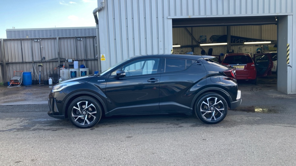 Toyota C-HR 2.0 Hybrid Design 5dr CVT Hybrid Hatchback - Image 24