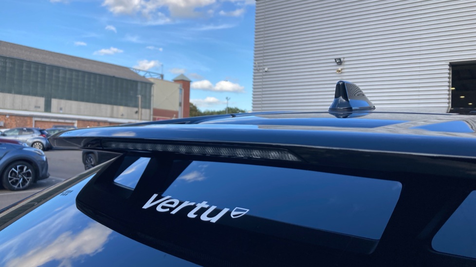 Toyota C-HR 2.0 Hybrid Design 5dr CVT Hybrid Hatchback - Image 41