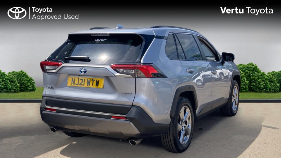 Toyota RAV4 2.5 VVT-i Hybrid Design 5dr CVT 2WD Hybrid Estate - Image 2