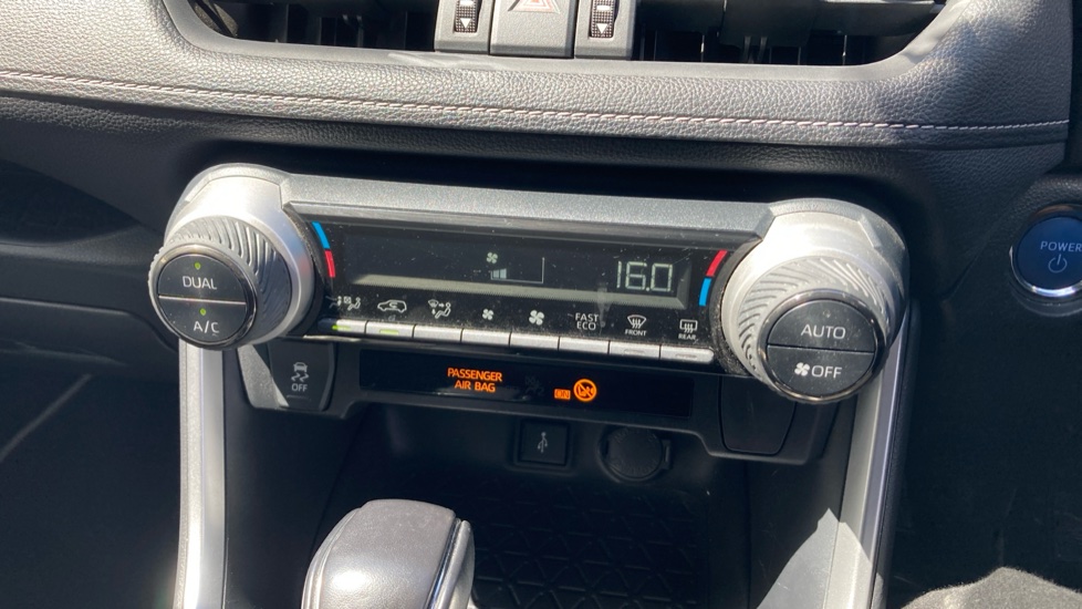 Toyota RAV4 2.5 VVT-i Hybrid Design 5dr CVT 2WD Hybrid Estate - Image 34