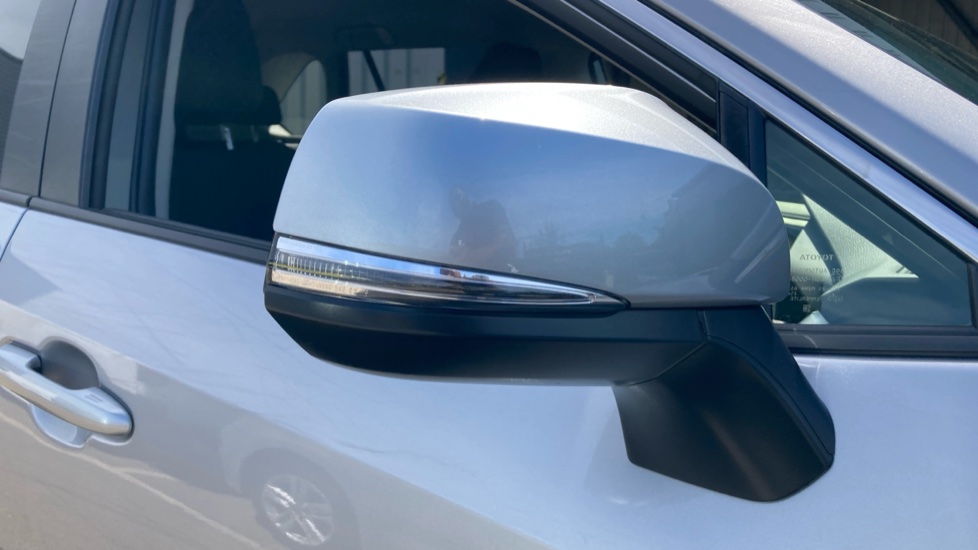 Toyota RAV4 2.5 VVT-i Hybrid Design 5dr CVT 2WD Hybrid Estate - Image 48