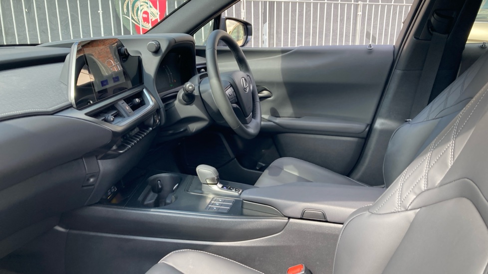 Lexus UX 300h 2.0 F-Sport Design 5dr CVT Hybrid Hatchback - Image 5