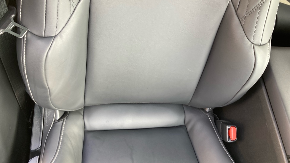 Lexus UX 300h 2.0 F-Sport Design 5dr CVT Hybrid Hatchback - Image 14