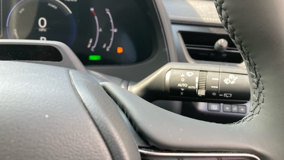 Lexus UX 300h 2.0 F-Sport Design 5dr CVT Hybrid Hatchback - Image 33