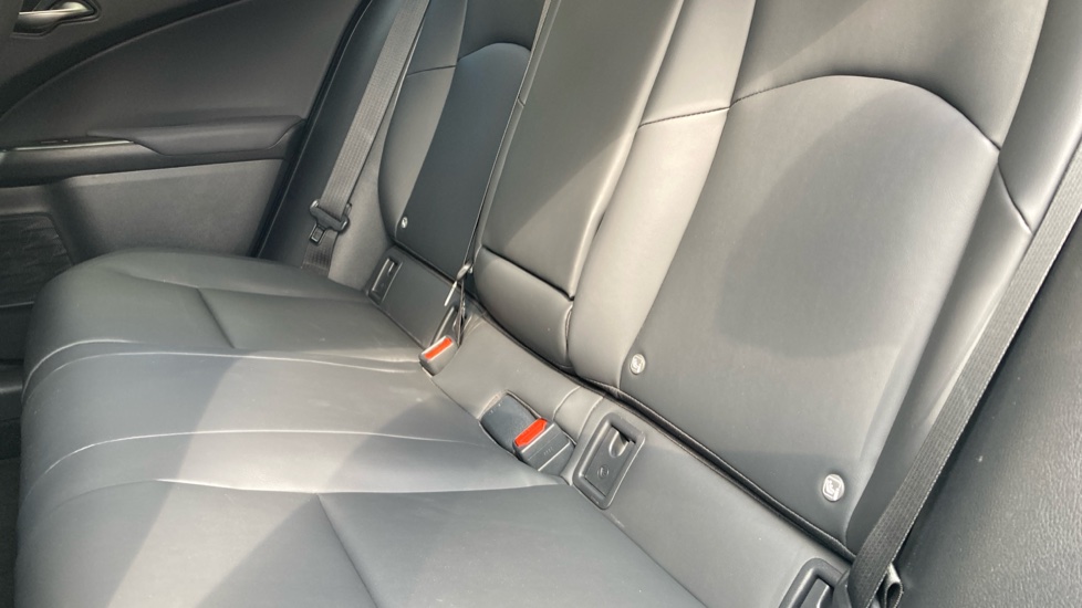 Lexus UX 300h 2.0 F-Sport Design 5dr CVT Hybrid Hatchback - Image 42
