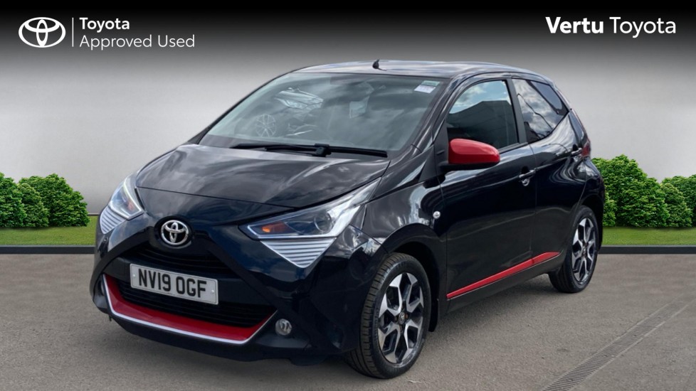 Toyota Aygo 1.0 VVT-i X-Trend 5dr x-shift Petrol Hatchback - Image 3