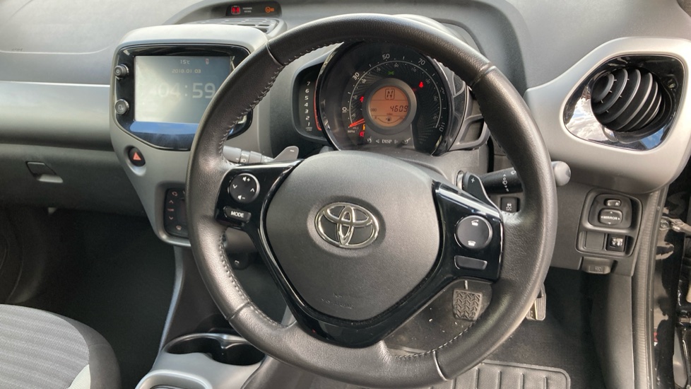 Toyota Aygo 1.0 VVT-i X-Trend 5dr x-shift Petrol Hatchback - Image 10