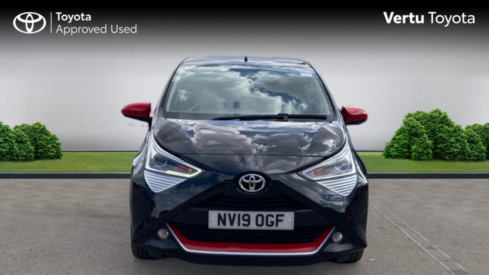 Toyota Aygo 1.0 VVT-i X-Trend 5dr x-shift Petrol Hatchback - Image 22