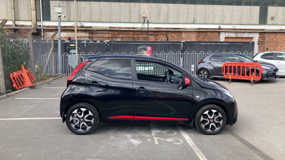 Toyota Aygo 1.0 VVT-i X-Trend 5dr x-shift Petrol Hatchback - Image 23