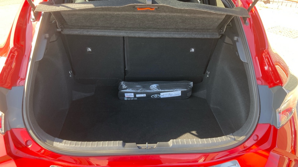 Toyota Corolla 1.8 VVT-i Hybrid Excel 5dr CVT Hybrid Hatchback - Image 13