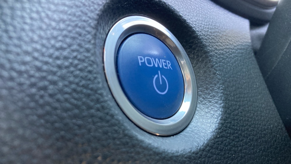 Toyota Corolla 1.8 VVT-i Hybrid Excel 5dr CVT Hybrid Hatchback - Image 16