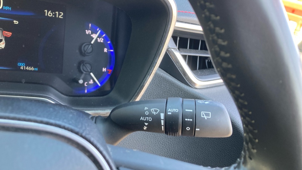 Toyota Corolla 1.8 VVT-i Hybrid Excel 5dr CVT Hybrid Hatchback - Image 33