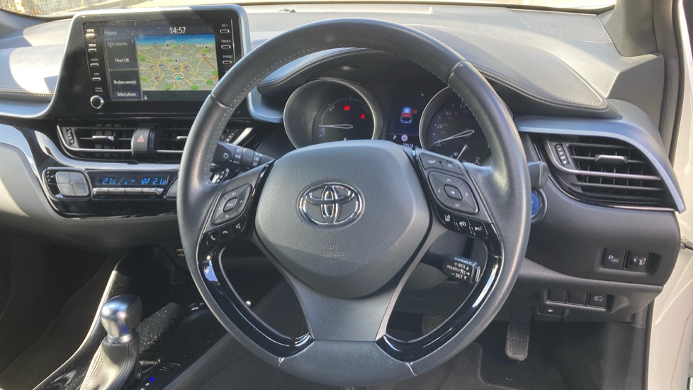 Toyota C-HR 1.8 Hybrid Design 5dr CVT Hybrid Hatchback - Image 10