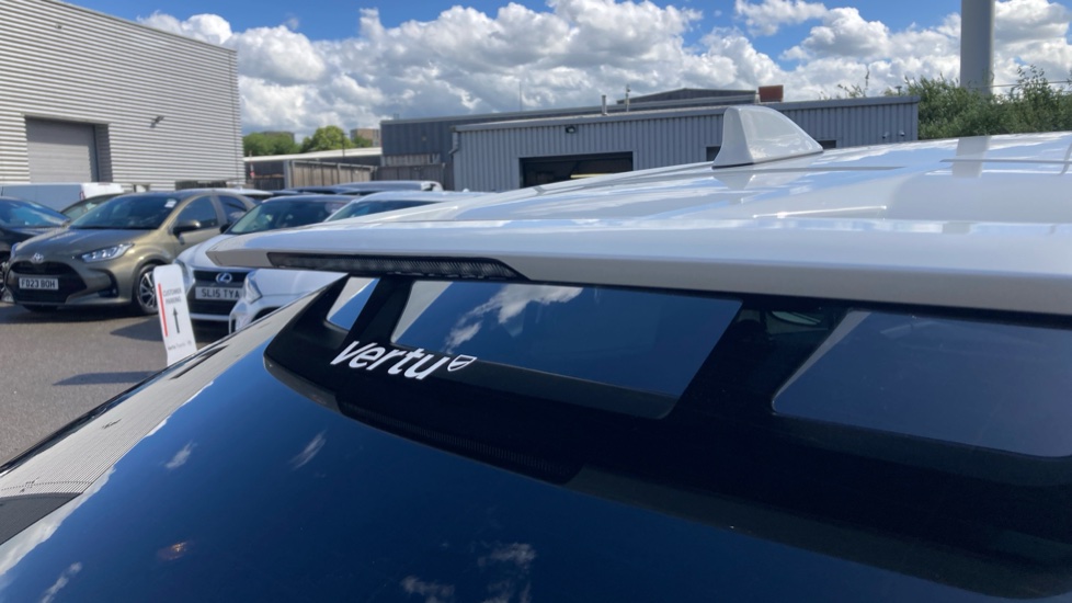Toyota C-HR 1.8 Hybrid Design 5dr CVT Hybrid Hatchback - Image 37