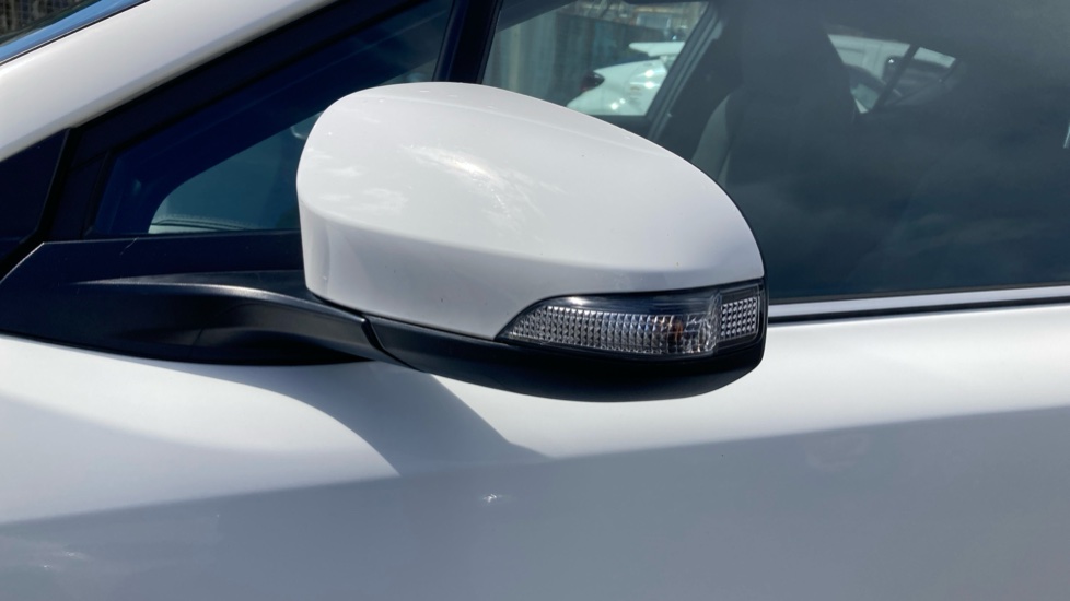 Toyota C-HR 1.8 Hybrid Design 5dr CVT Hybrid Hatchback - Image 43