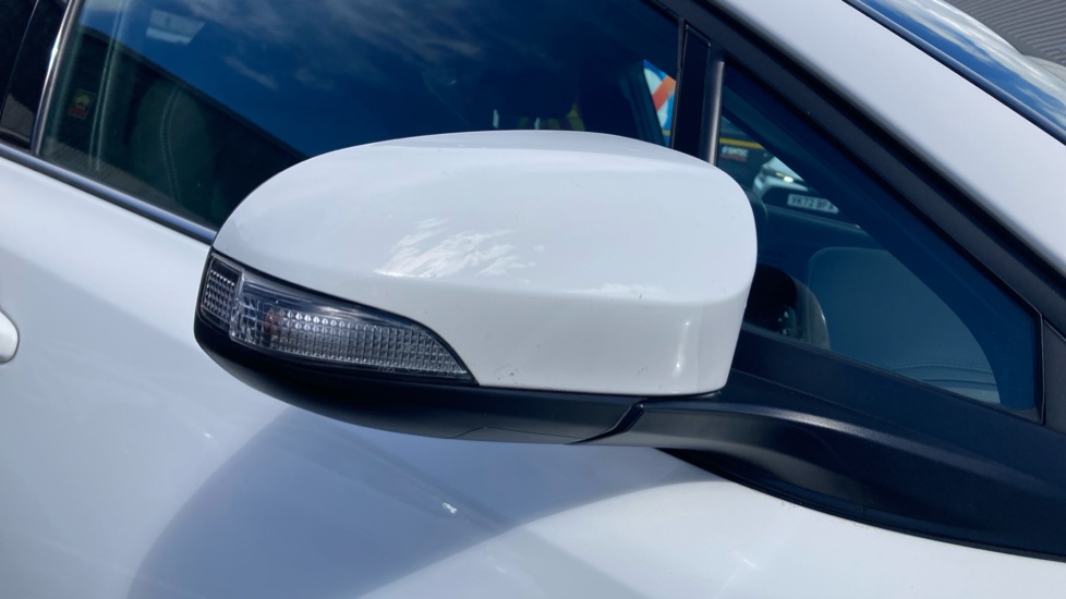 Toyota C-HR 1.8 Hybrid Design 5dr CVT Hybrid Hatchback - Image 44