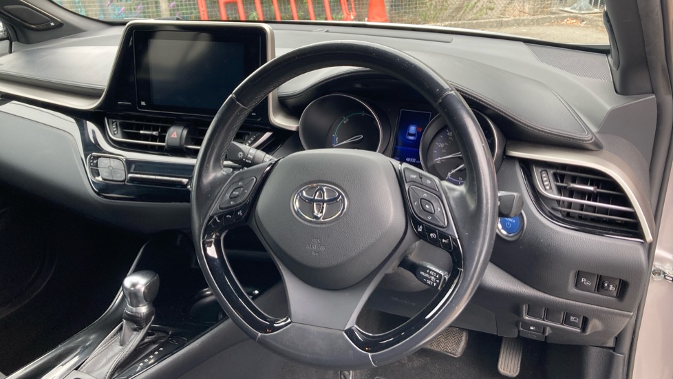 Toyota C-HR 1.8 Hybrid Design 5dr CVT Hybrid Hatchback - Image 7