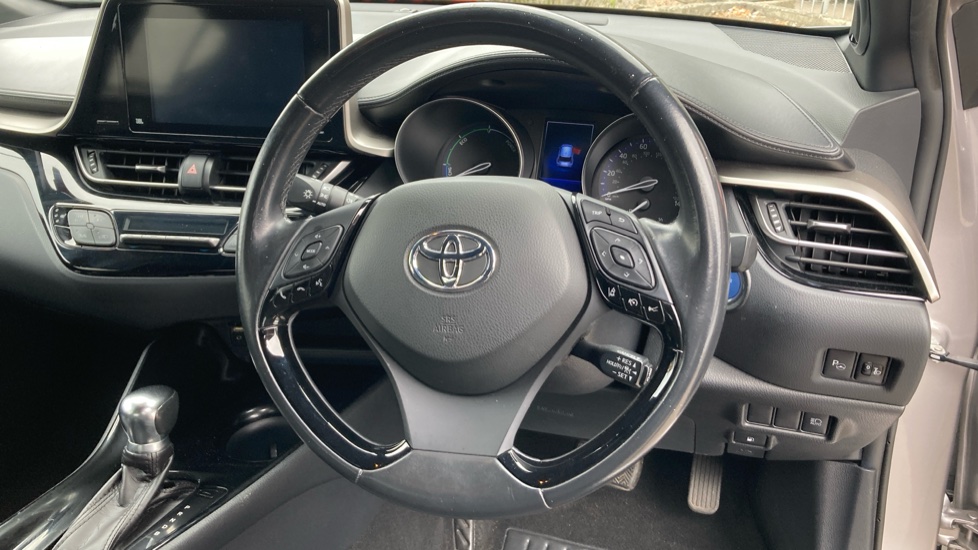 Toyota C-HR 1.8 Hybrid Design 5dr CVT Hybrid Hatchback - Image 10