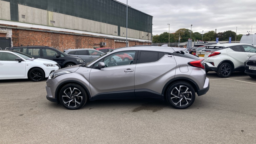 Toyota C-HR 1.8 Hybrid Design 5dr CVT Hybrid Hatchback - Image 24