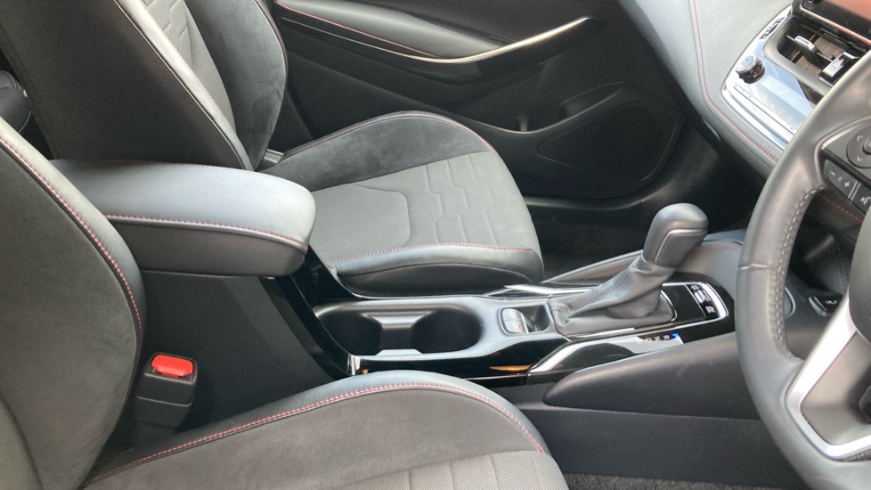Toyota Corolla 1.8 VVT-i Hybrid Excel 5dr CVT Hybrid Hatchback - Image 18