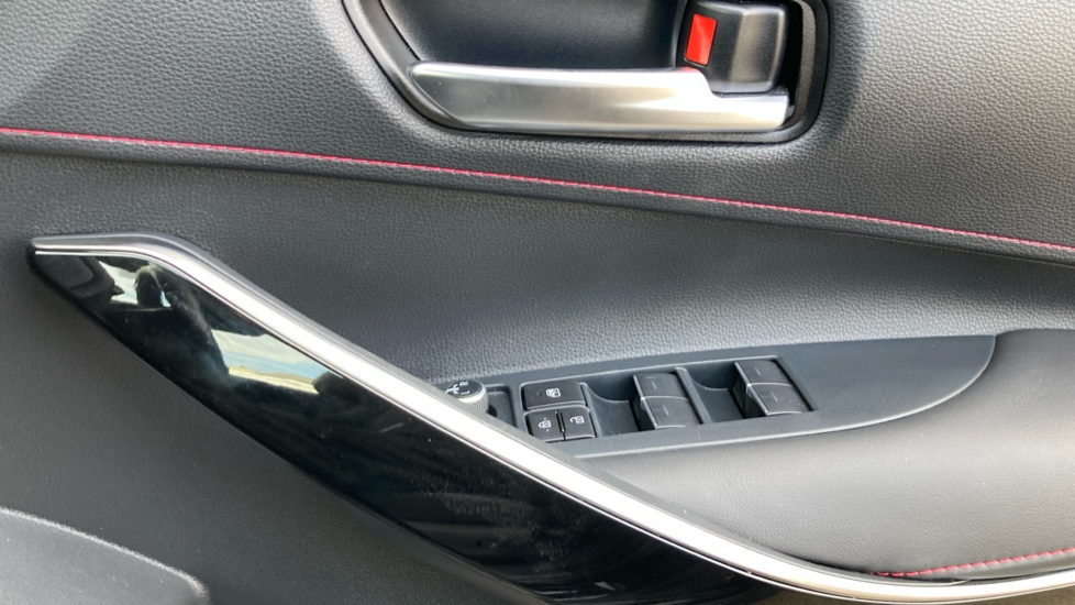 Toyota Corolla 1.8 VVT-i Hybrid Excel 5dr CVT Hybrid Hatchback - Image 20