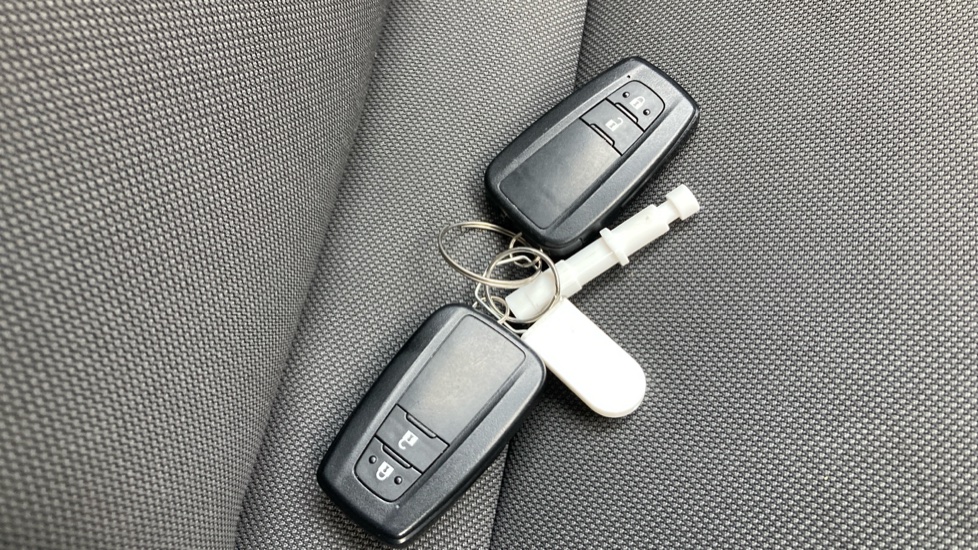 Toyota Corolla 1.8 VVT-i Hybrid Excel 5dr CVT Hybrid Hatchback - Image 28
