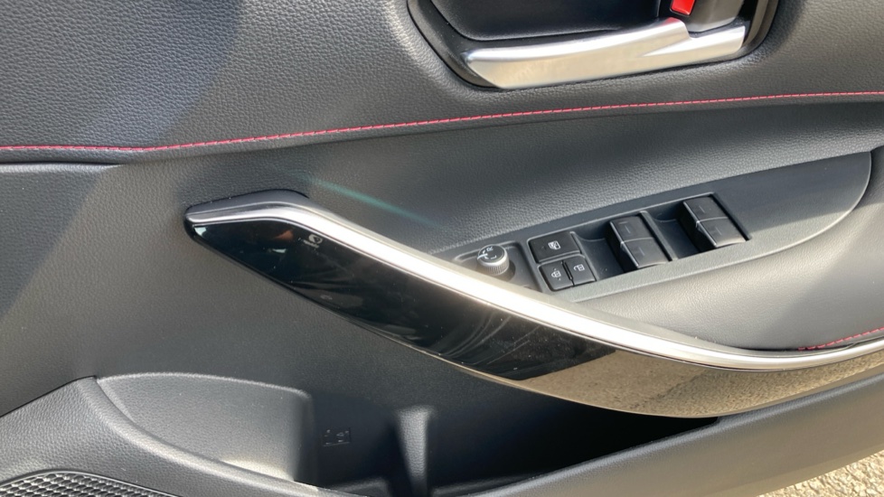 Toyota Corolla 1.8 VVT-i Hybrid Excel 5dr CVT Hybrid Hatchback - Image 31