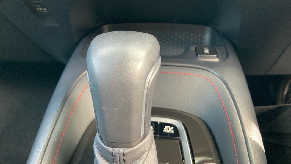 Toyota Corolla 1.8 VVT-i Hybrid Excel 5dr CVT Hybrid Hatchback - Image 34