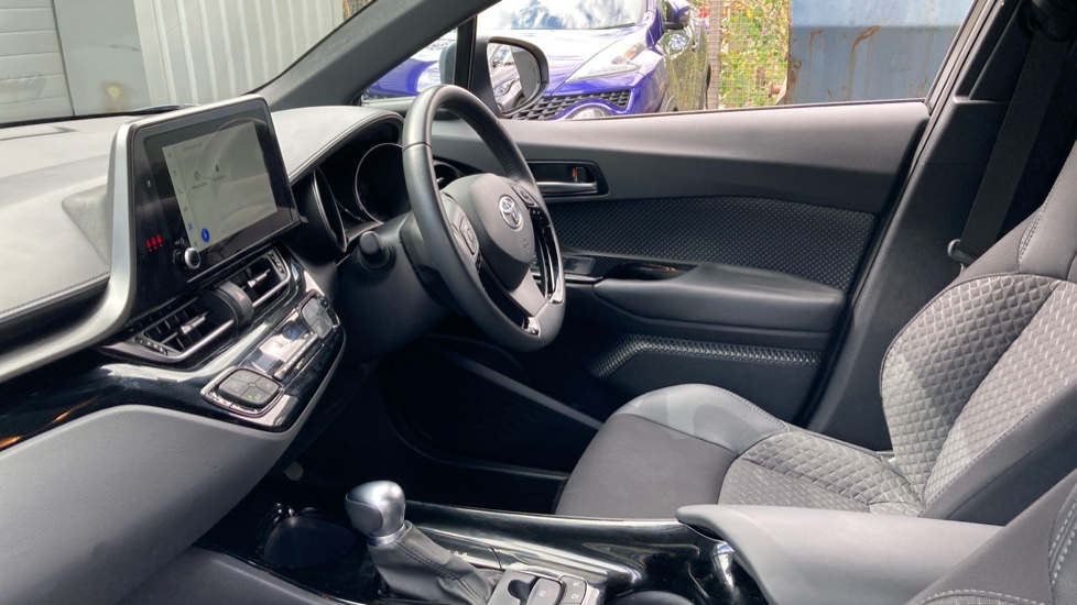 Toyota C-HR 1.8 Hybrid Design 5dr CVT Hybrid Hatchback - Image 5