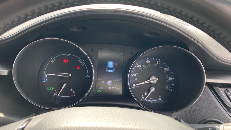 Toyota C-HR 1.8 Hybrid Design 5dr CVT Hybrid Hatchback - Image 11