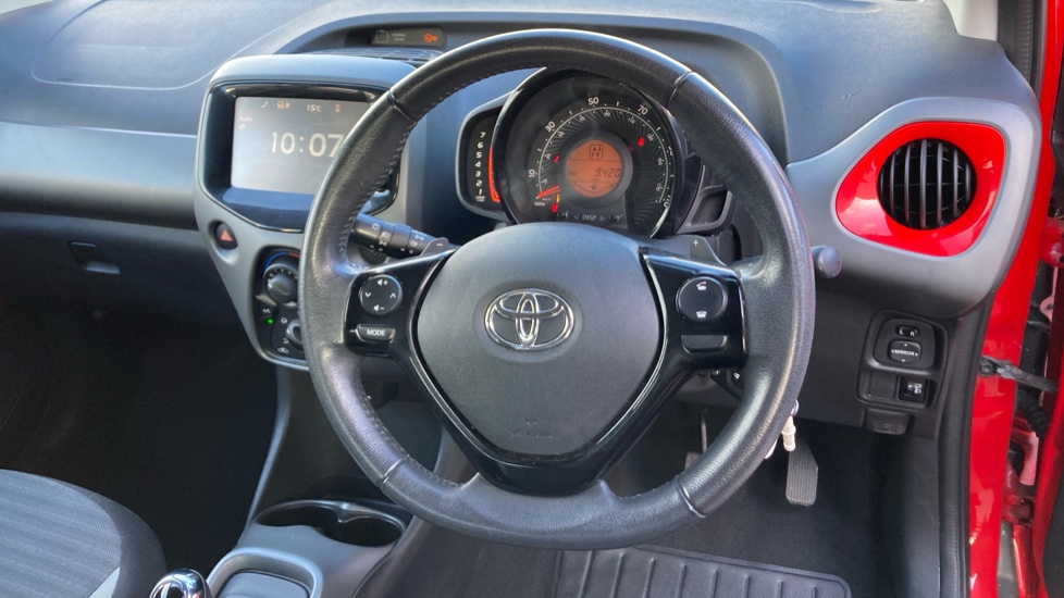 Toyota Aygo 1.0 VVT-i X-Play 5dr x-shift Petrol Hatchback - Image 7