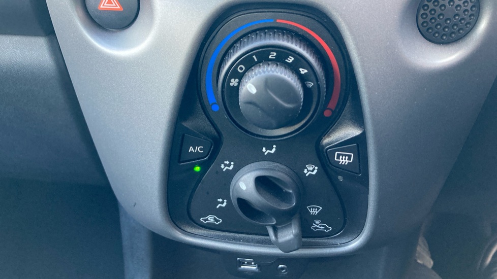 Toyota Aygo 1.0 VVT-i X-Play 5dr x-shift Petrol Hatchback - Image 37