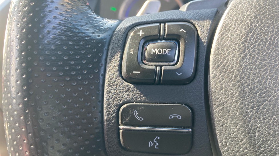 Lexus NX 300h 2.5 F-Sport 5dr CVT Hybrid Estate - Image 39