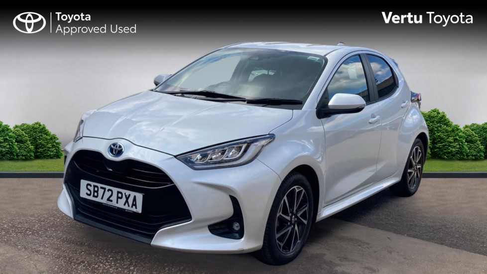 Toyota Yaris 1.5 Hybrid Design 5dr CVT Hybrid Hatchback - Image 3