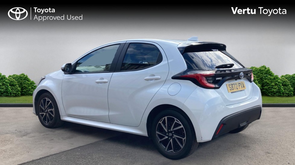 Toyota Yaris 1.5 Hybrid Design 5dr CVT Hybrid Hatchback - Image 4