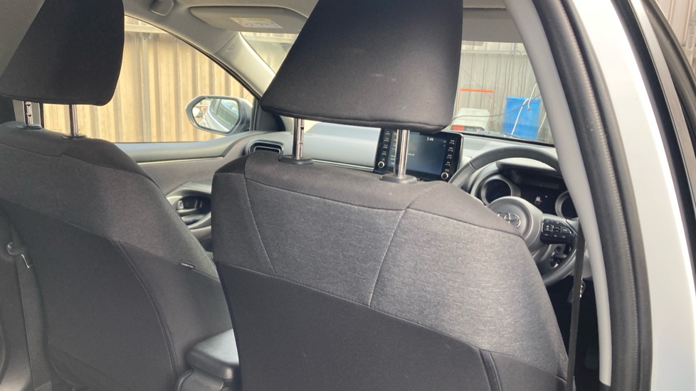 Toyota Yaris 1.5 Hybrid Design 5dr CVT Hybrid Hatchback - Image 19