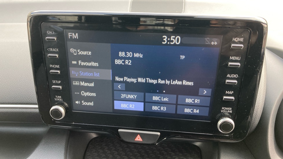 Toyota Yaris 1.5 Hybrid Design 5dr CVT Hybrid Hatchback - Image 43