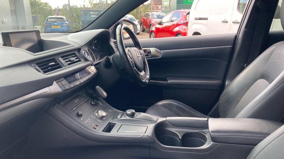 Lexus CT 200h 1.8 F-Sport 5dr CVT [Leather] Hybrid Hatchback - Image 5