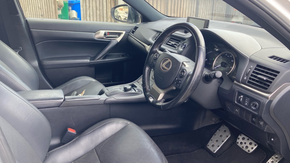 Lexus CT 200h 1.8 F-Sport 5dr CVT [Leather] Hybrid Hatchback - Image 12